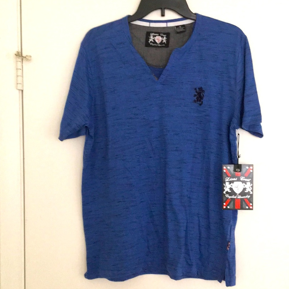 Lions Crest indigo v neck M shirt 👚